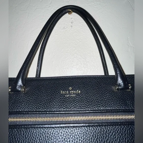 Kate Spade Black Textured Tote Bags display picture 1